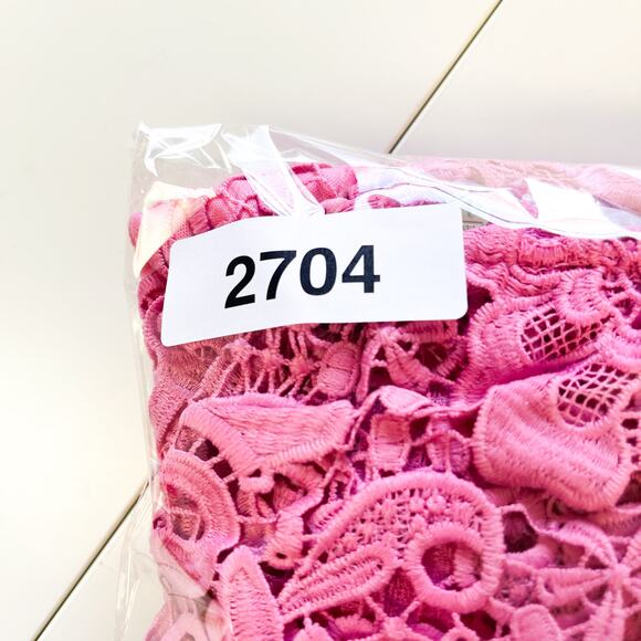 Paper Dolls Size 8 US Off Shoulder Crochet Lace Sheath Dress Pink Knee Length - Picture 10 of 10